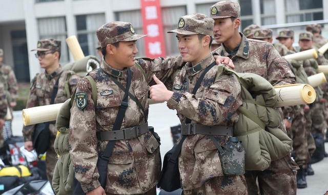 致敬！有了軍人的守護(hù)，才有了人民的安全感